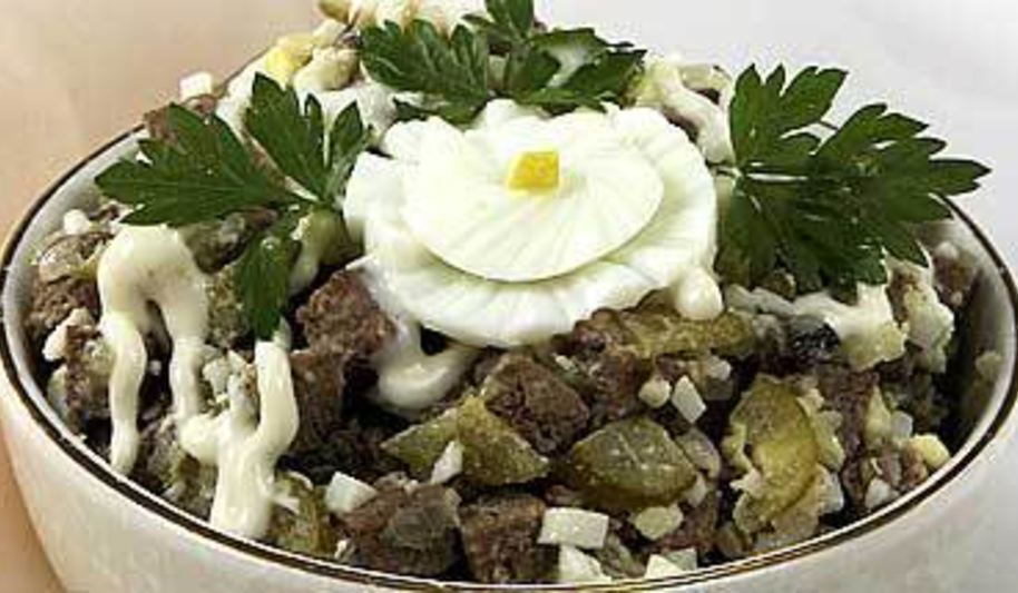 Рецепт салата из печени с грибами