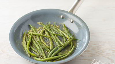 салат из помидоров с зеленой фасолью