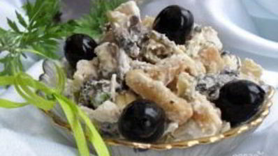 салат с грибами маринованными