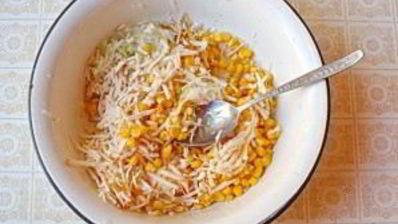 салат с кольраби и корнем петрушки