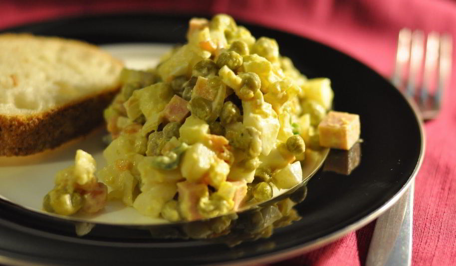 Рецепт салата с копченым окорочком