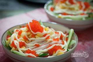 Салат с крабовыми палочками и свежим огурцом