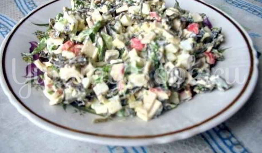Рецепт салата с морской капустой и крабовыми палочками