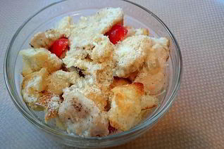 Салат Цезарь с курицей и домашними сухариками