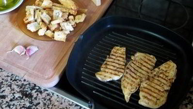 салат цезарь с курицей