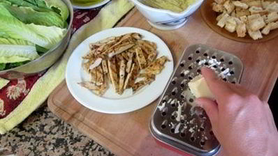салат цезарь с курицей