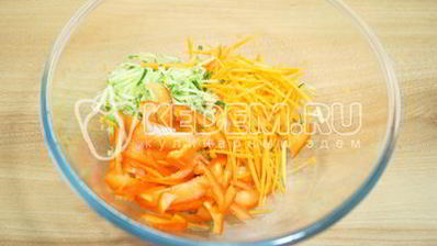 вкусный салат с морской капустой