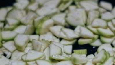 зеленый салат с каперсами