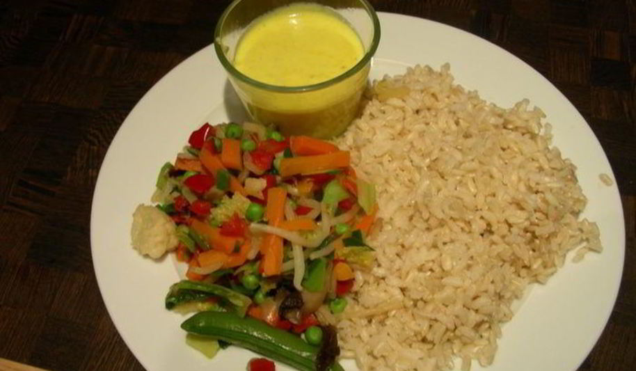 Рецепт индийского густого соуса с йогуртом и нутовой мукой