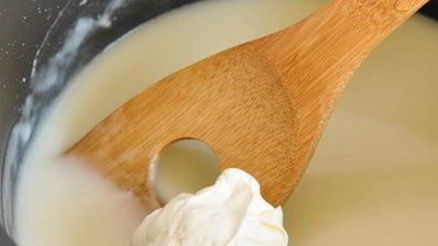 сметанный соус с томатной пастой