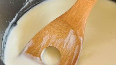 сметанный соус с томатной пастой