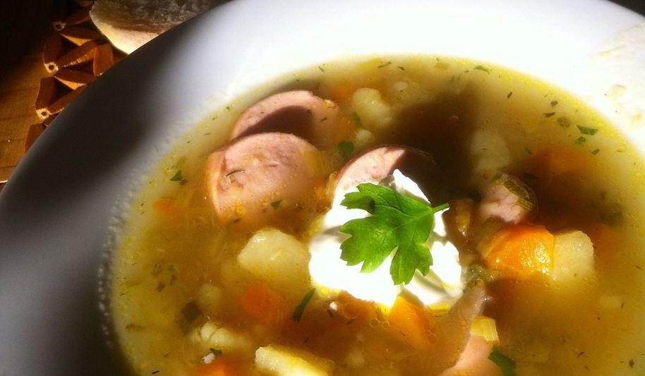 Рецепт баварского картофельного супа с сардельками