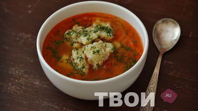 борщ с галушками