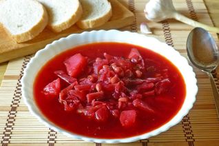 Борщ с консервированной фасолью