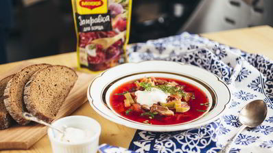 борщ с шампиньонами и кабачками