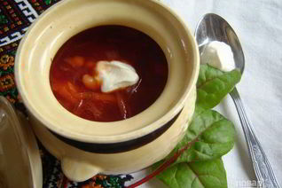 Постный борщ с черносливом