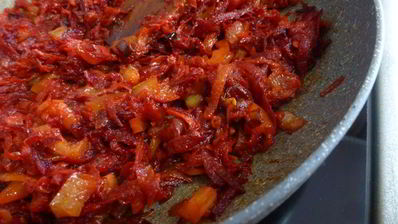 постный борщ с килькой в томате