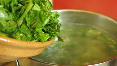 зеленый борщ с судаком