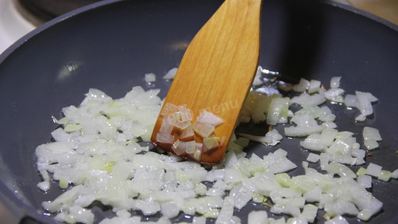 гороховый суп с копчеными ребрышками и курицей