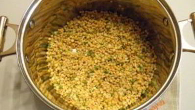 гороховый суп с копчеными ребрышками