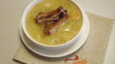 гороховый суп с копчеными ребрышками