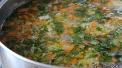 куриный суп с картофельными клецками и гречневыми хлопьями