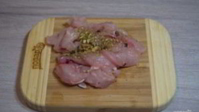 куриный суп с лапшой в азиатском стиле