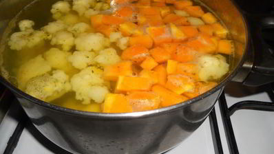 куриный суп с тыквой и цветной капустой