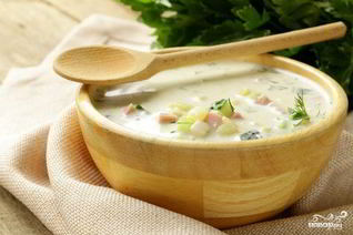 Окрошка на кефире с колбасой