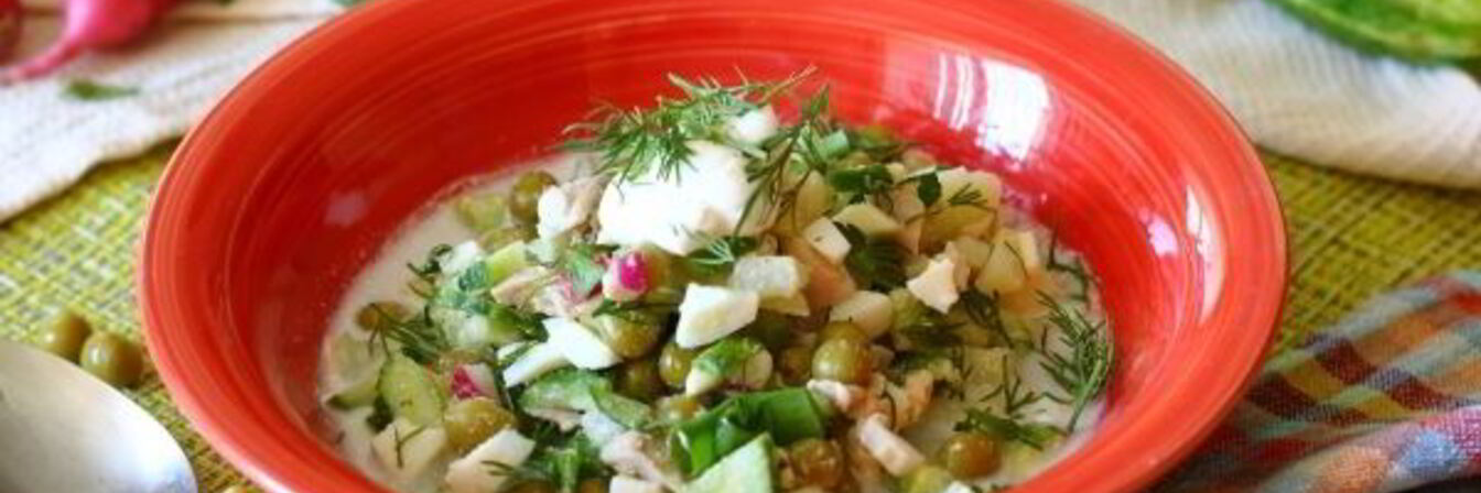 Окрошка с зеленым горошком