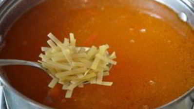 наваристый суп с фрикадельками и овощами