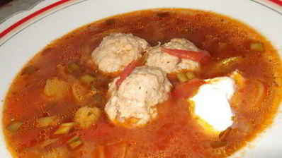 суп овощной с фрикадельками