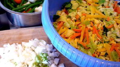 суп с овощами и фрикадельками