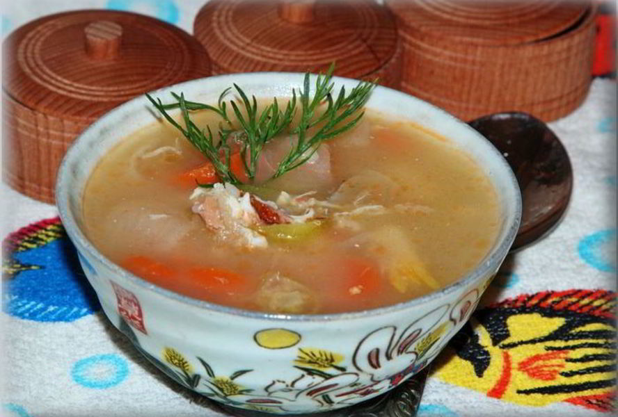 Рыбный суп с икрой мойвы