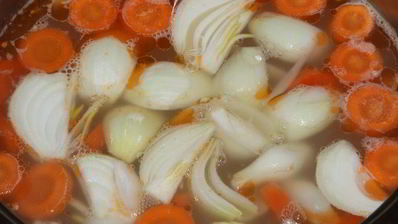 рыбный суп с икрой мойвы