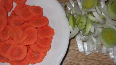 острые щи с рыбными консервами