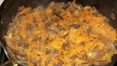 постные щи из свежей капусты с сушеными грибами