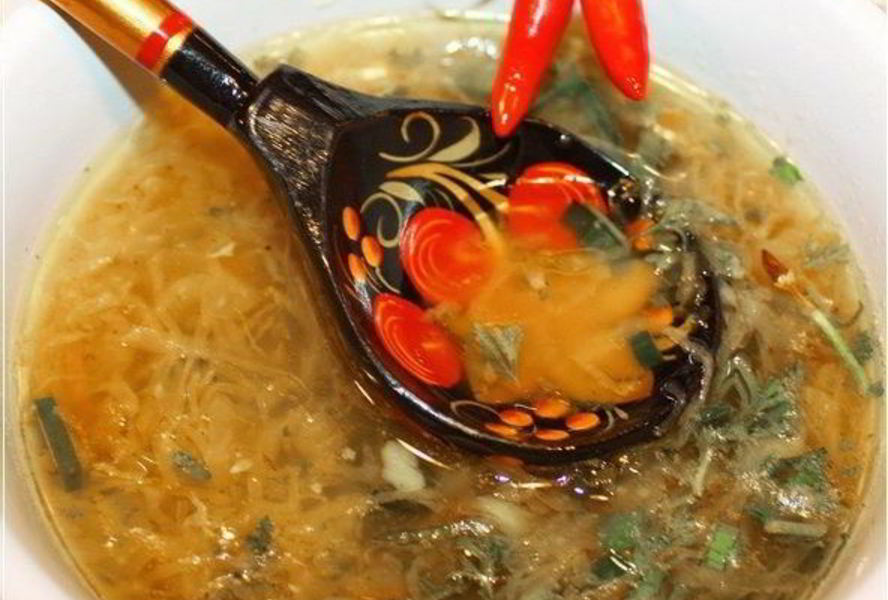 Щи из квашеной капусты с уткой