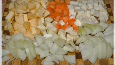 щи из квашеной капусты со свининой