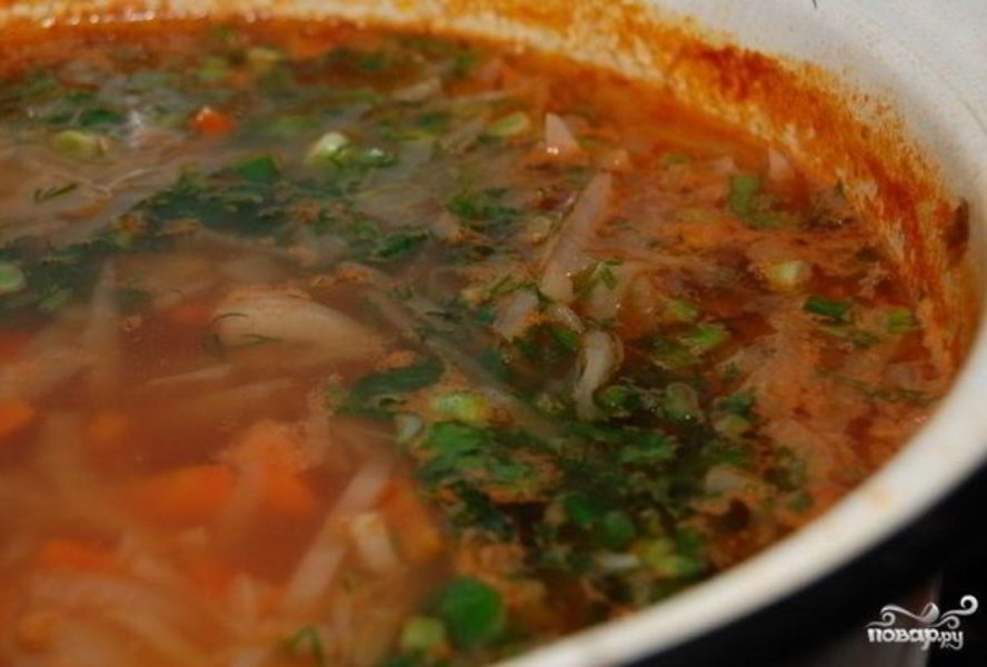 Щи с копчеными ребрышками