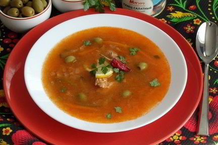 Солянка с тунцом