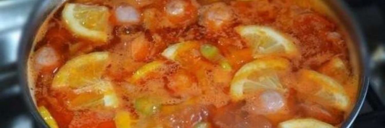 Суп солянка с сосисками