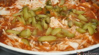 сытный суп типа солянки