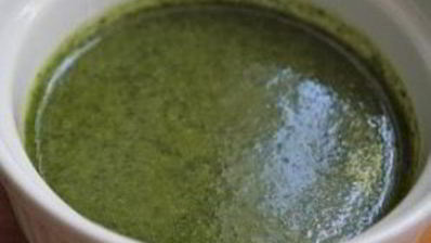 суп из сквоша и чечевицы с кориандровым маслом