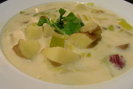 Суп-пюре из лука-порея и картофеля