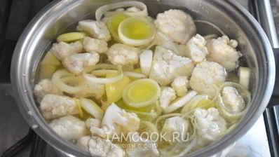 суп-пюре из цветной капусты и картофеля