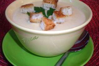 Суп-пюре из цветной капусты со сливками и сыром