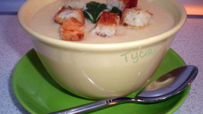 суп-пюре из цветной капусты со сливками и сыром