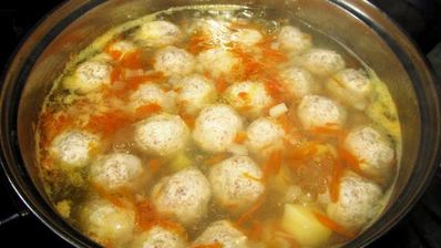 суп с куриными фрикадельками и отрубями лито