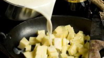 суп с сыром и вином